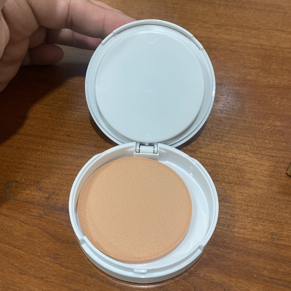 Benefit Discontinued Some Kind-A Gorgeous Deep Complexion Foundation 0.34 oz - Picture 6 of 6